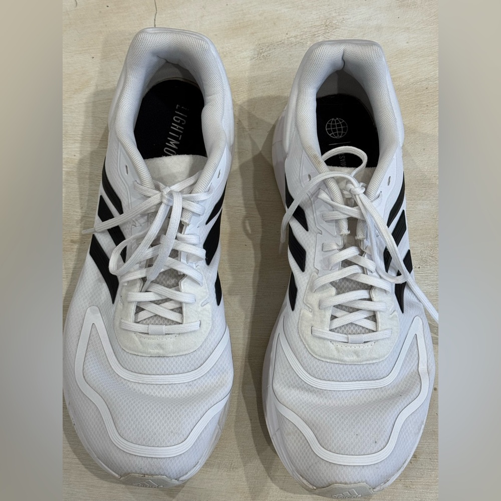 Men’s Adidas Tennis Shoes - Picture 5 of 9